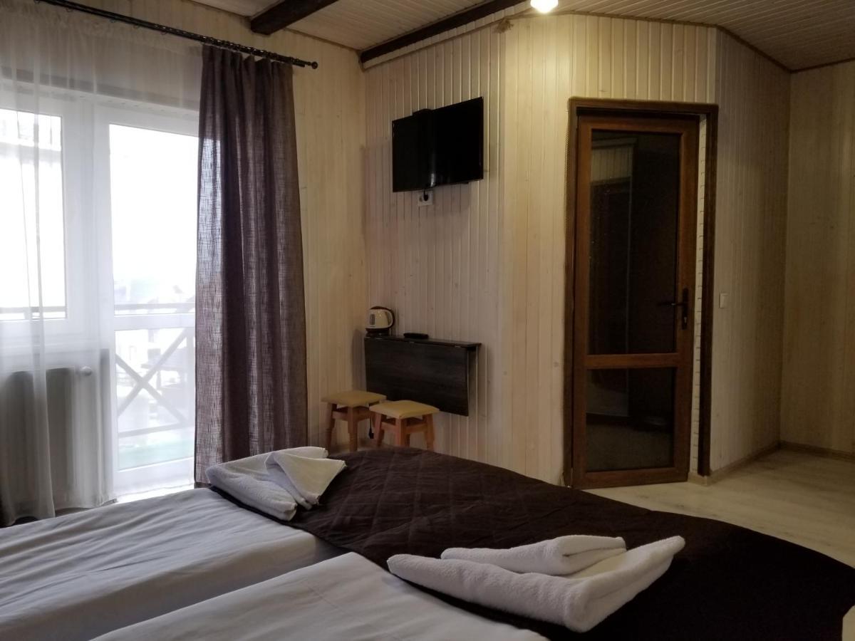 Guest House Mountain Bukovel Exterior photo