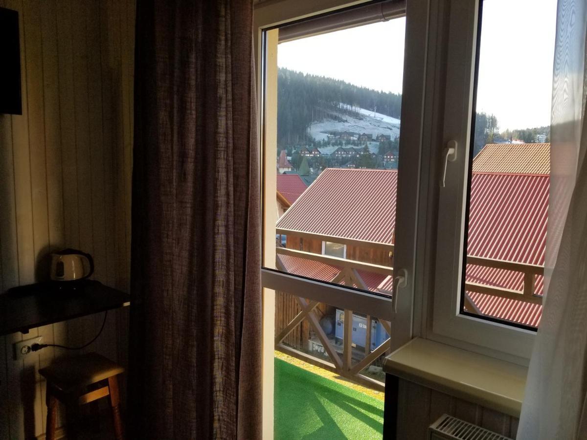 Guest House Mountain Bukovel Exterior photo