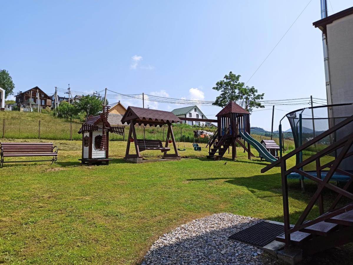 Guest House Mountain Bukovel Exterior photo