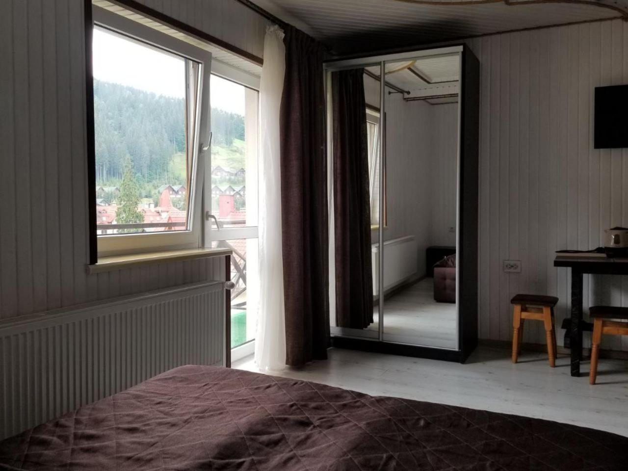 Guest House Mountain Bukovel Exterior photo
