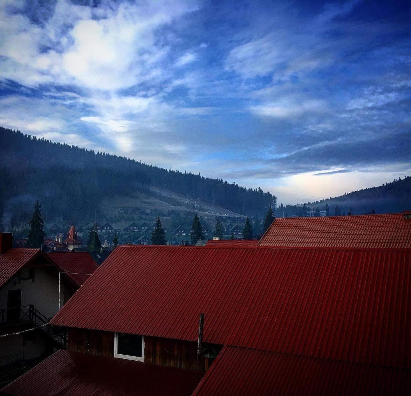 Guest House Mountain Bukovel Exterior photo